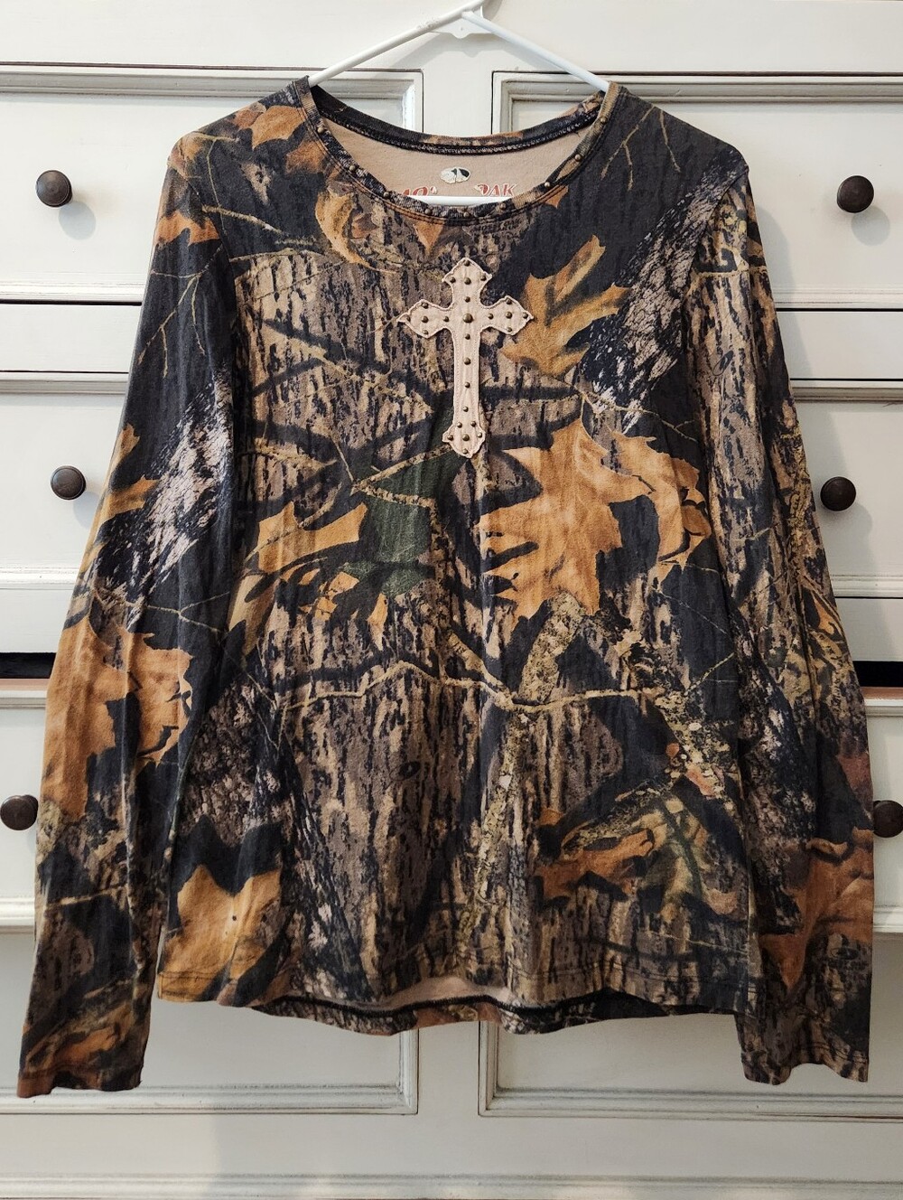 Mossy Oak Break-Up studded cross camo long sleeve